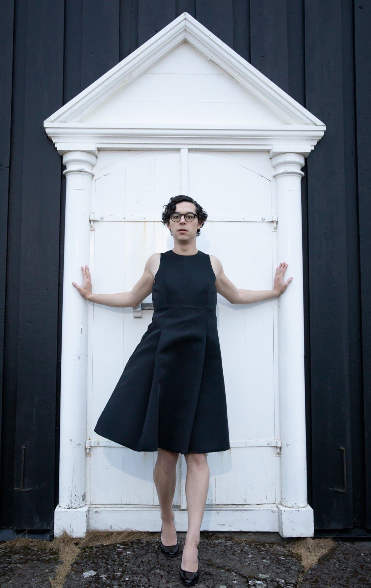 Standing center, Búðir